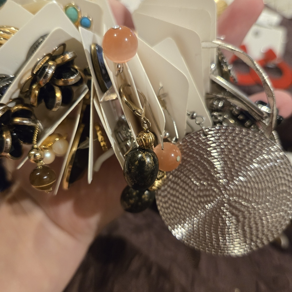 Pierced Earring Lot. Vintage & Modern. Stud & Dangle. Mixed Metals. Over 95 Pair - Picture 12 of 13